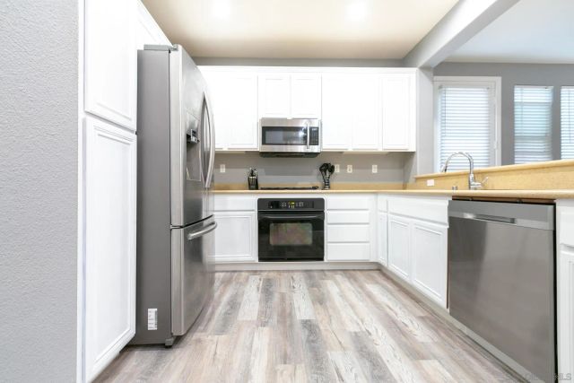 10547 Hollingsworth Way, San Diego, CA 92127