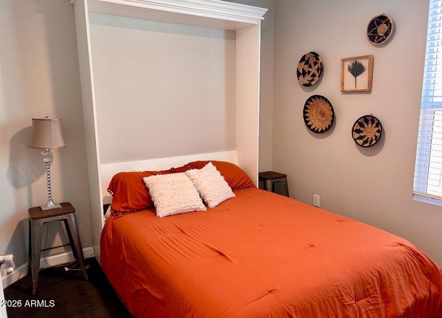 2045 E CHARLOTTE Drive, Phoenix, AZ 85024