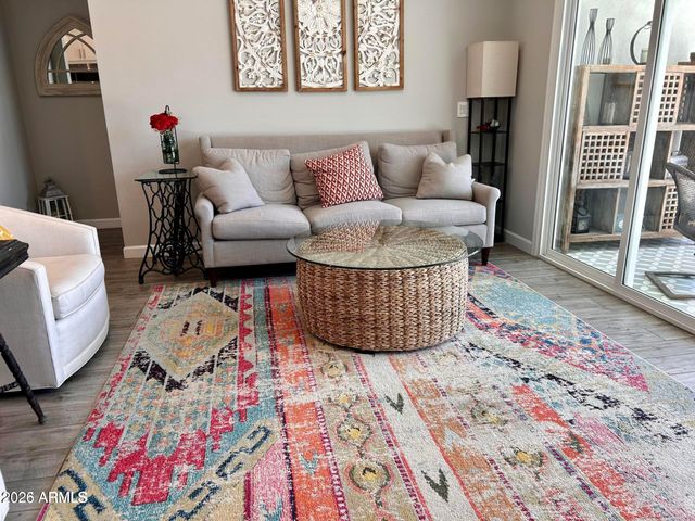 2045 E CHARLOTTE Drive, Phoenix, AZ 85024