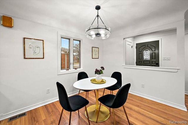 31229 Share Street, Saint Clair Shores, MI 48082