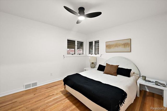 31229 Share Street, Saint Clair Shores, MI 48082