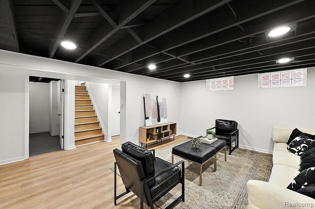 31229 Share Street, Saint Clair Shores, MI 48082