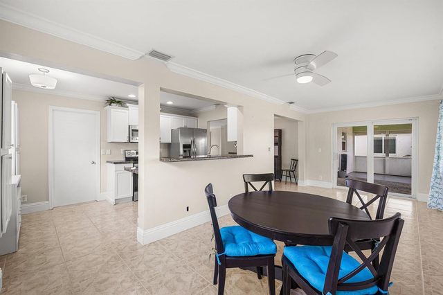 2105 SW 14th Place, Boynton Beach, FL 33426