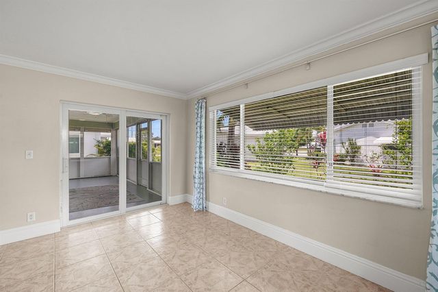 2105 SW 14th Place, Boynton Beach, FL 33426