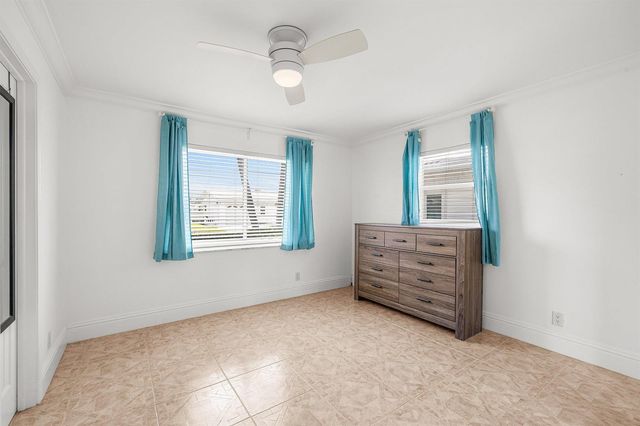 2105 SW 14th Place, Boynton Beach, FL 33426