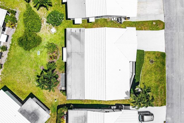 2105 SW 14th Place, Boynton Beach, FL 33426