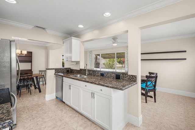 2105 SW 14th Place, Boynton Beach, FL 33426