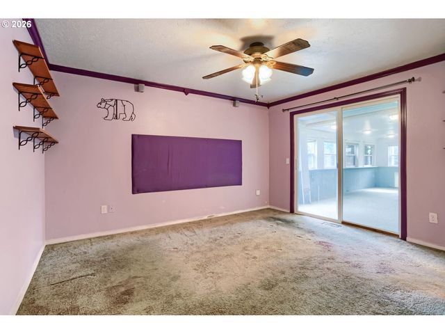 4039 Ne MEADOW Ln, Hillsboro, OR 97124