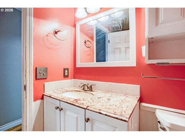 4039 Ne MEADOW Ln, Hillsboro, OR 97124