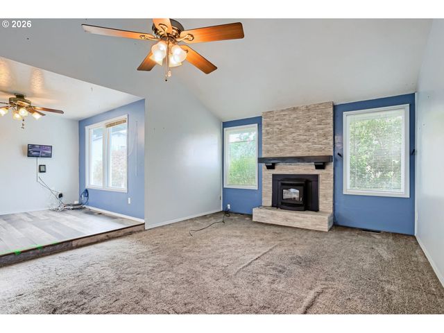 4039 Ne MEADOW Ln, Hillsboro, OR 97124