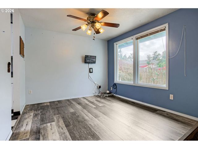 4039 Ne MEADOW Ln, Hillsboro, OR 97124