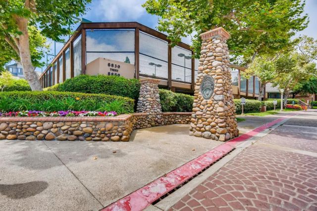 8860 Villa La Jolla Dr 112, La Jolla, CA 92037