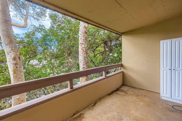 8860 Villa La Jolla Dr 112, La Jolla, CA 92037