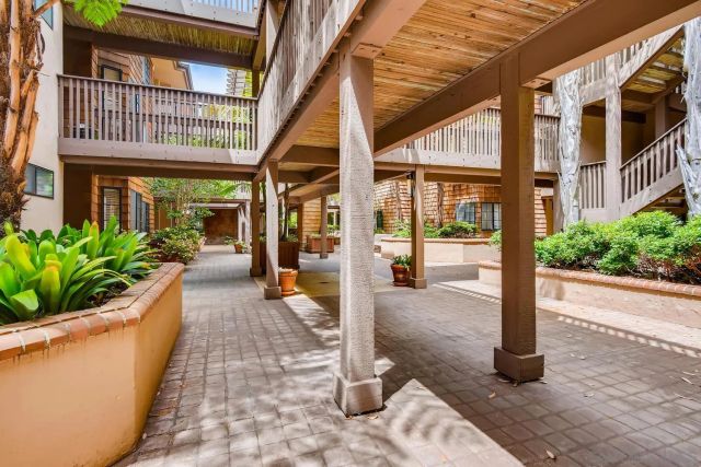 8860 Villa La Jolla Dr 112, La Jolla, CA 92037