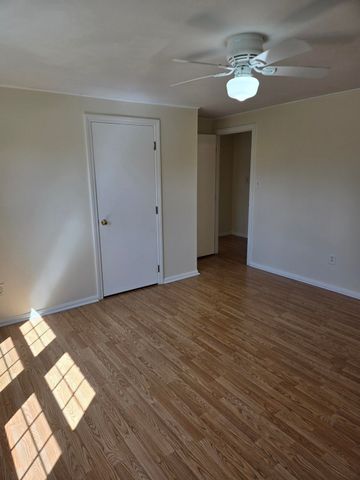 10 Mikles Standish Drive 6, Haverhill, MA 01835