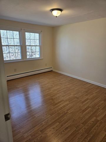 10 Mikles Standish Drive 6, Haverhill, MA 01835