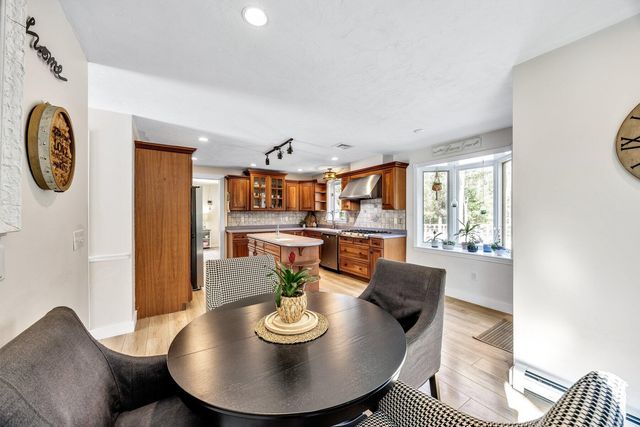 348 Wakeby Road, Marstons Mills, MA 02648