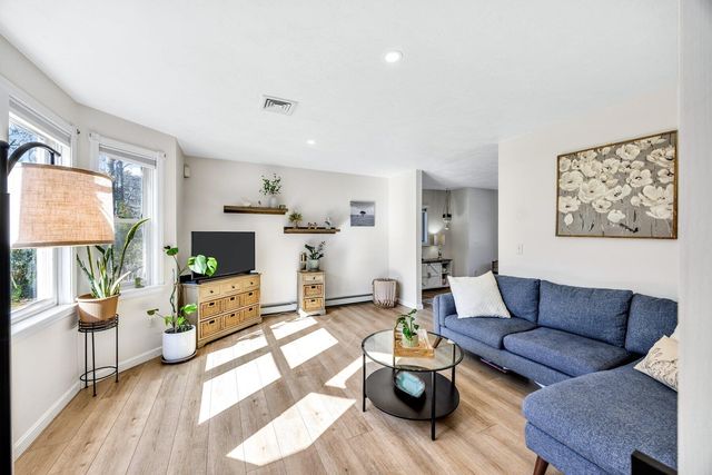 348 Wakeby Road, Marstons Mills, MA 02648