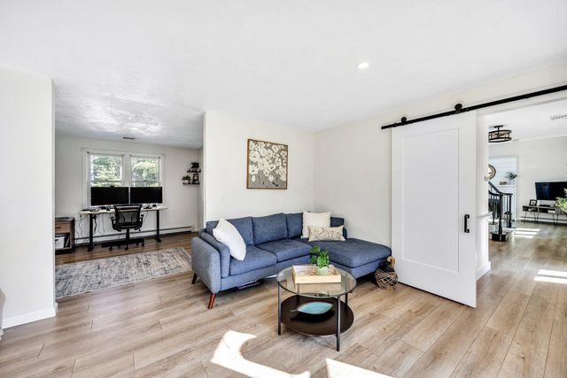 348 Wakeby Road, Marstons Mills, MA 02648