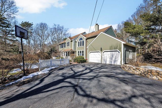 348 Wakeby Road, Marstons Mills, MA 02648