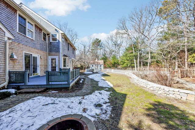 348 Wakeby Road, Marstons Mills, MA 02648