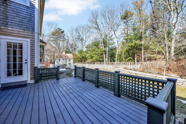 348 Wakeby Road, Marstons Mills, MA 02648