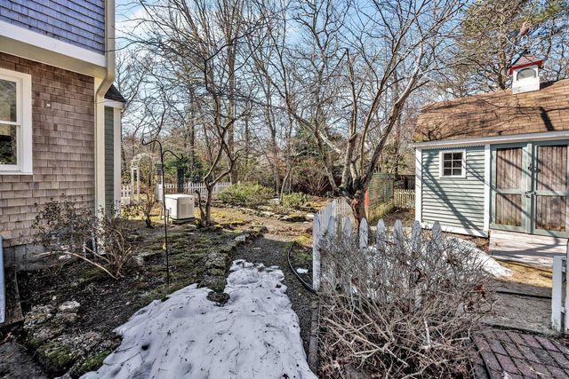 348 Wakeby Road, Marstons Mills, MA 02648