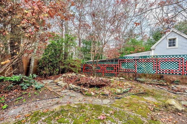 348 Wakeby Road, Marstons Mills, MA 02648