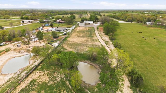 1445 County Road 3690, Paradise, TX 76073