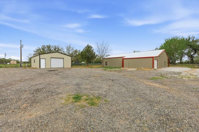 1445 County Road 3690, Paradise, TX 76073