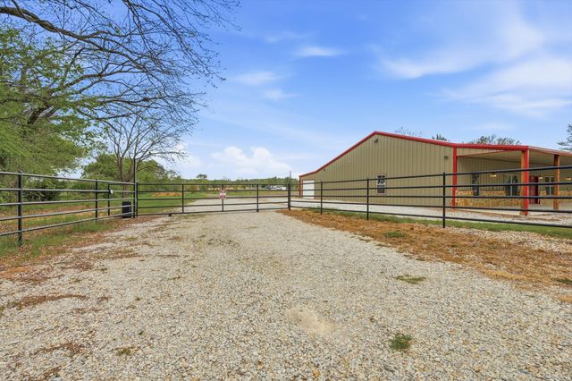 1445 County Road 3690, Paradise, TX 76073