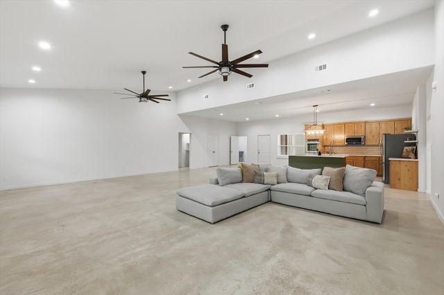 1445 County Road 3690, Paradise, TX 76073