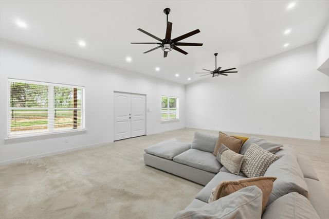 1445 County Road 3690, Paradise, TX 76073