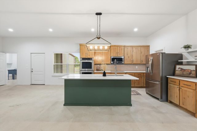 1445 County Road 3690, Paradise, TX 76073