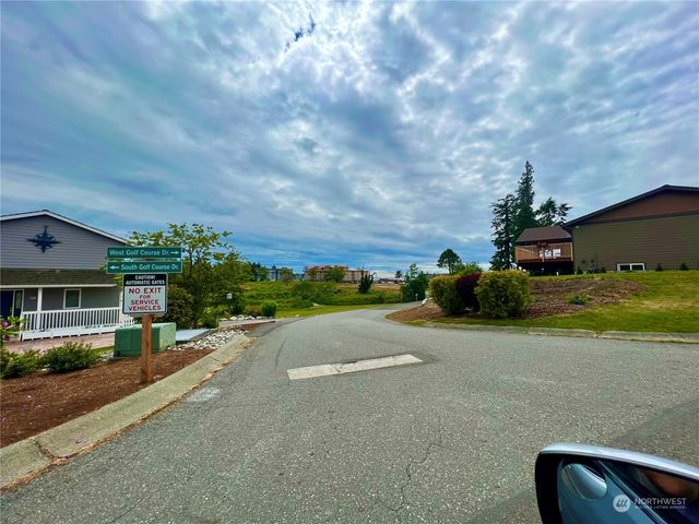 7948 E Golf Course Drive, Blaine, WA 98230