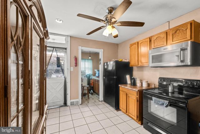 221 W OLEY ST, Reading, PA 19601