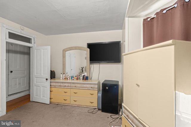 221 W OLEY ST, Reading, PA 19601