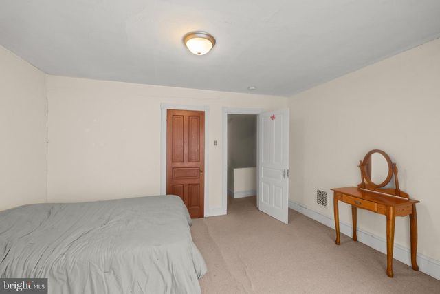 221 W OLEY ST, Reading, PA 19601