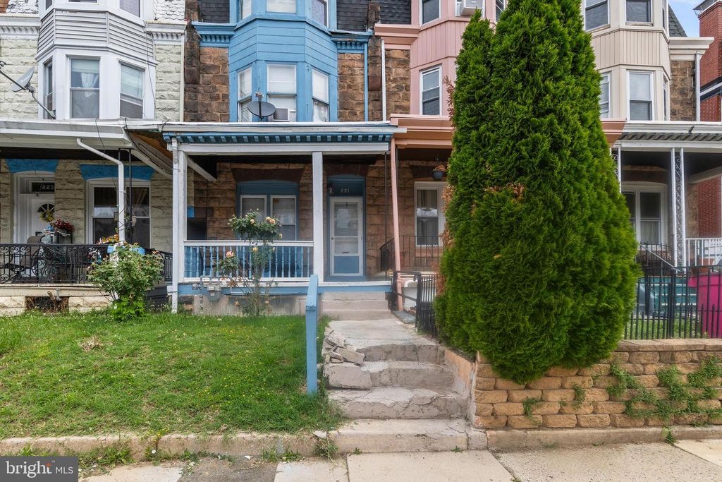 221 W OLEY ST, Reading, PA 19601