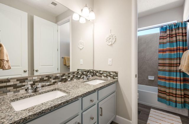 1914 Castle Peak Loop NE, Rio Rancho, NM 87144