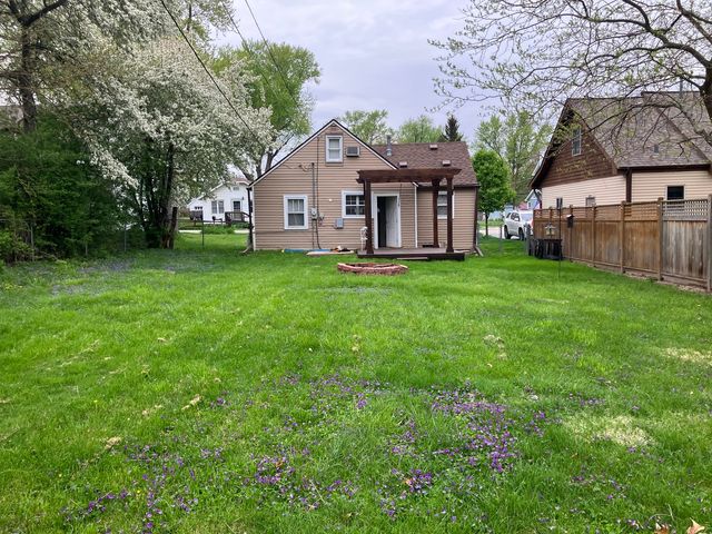 4909 Fountain Lane, Mccullom Lake, IL 60050