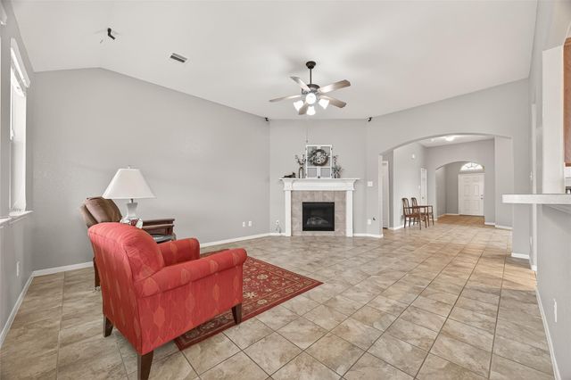 9110 Cavalier Lane, Rosenberg, TX 77469