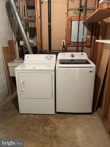 4933 ORISKANY DR, Annandale, VA 22003