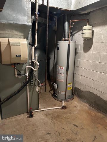 4933 ORISKANY DR, Annandale, VA 22003