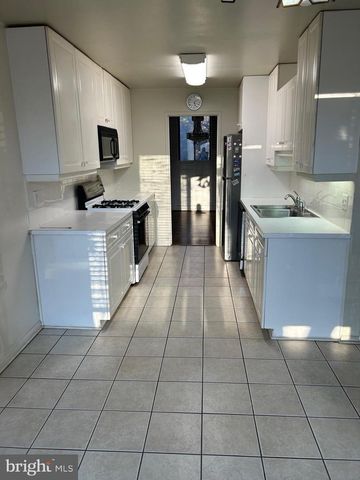 4933 ORISKANY DR, Annandale, VA 22003