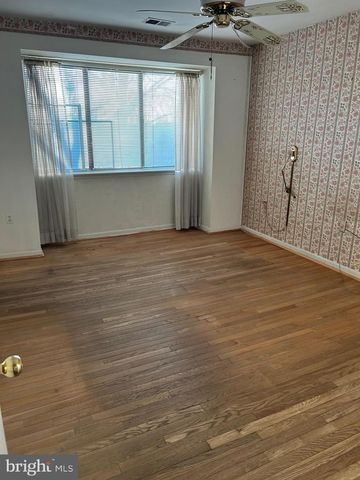 4933 ORISKANY DR, Annandale, VA 22003