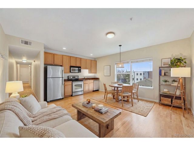 2389 S High St 4, Denver, CO 80210