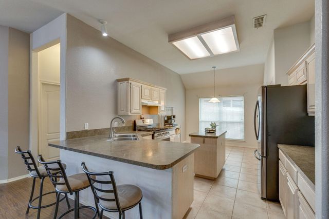 9005 Tyne Trail, Fort Worth, TX 76118