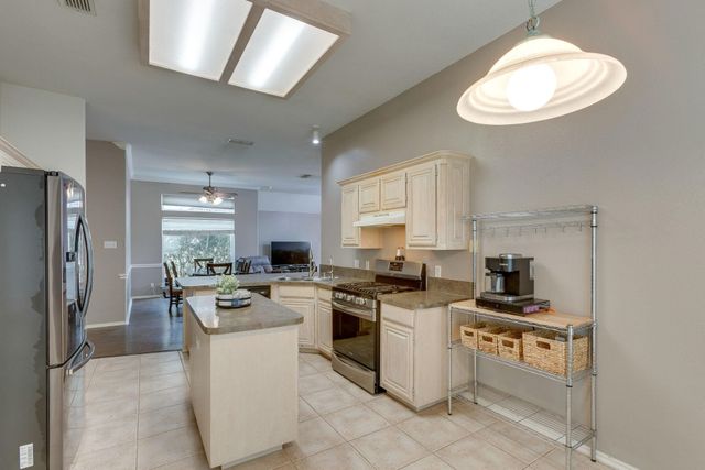 9005 Tyne Trail, Fort Worth, TX 76118