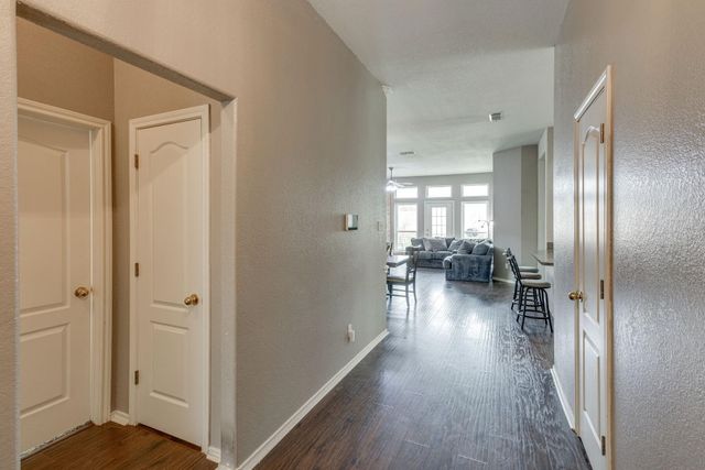 9005 Tyne Trail, Fort Worth, TX 76118